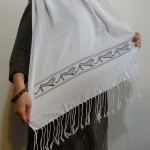 شال یوزپلنگ نشان سفید